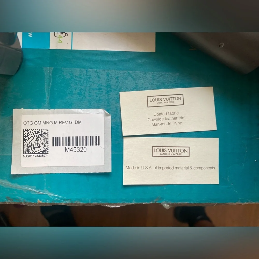 Authentic Louis Vuitton OnTheGo GM Purse - Picture 7 of 8